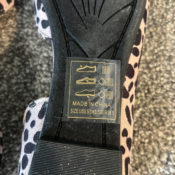 QUPID Zooey Nude Leopard Suede D'Orsay Flats in women’s size 5.5 - Picture 9 of 12